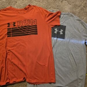 Under Armour Men's Red and Gray T-Shirts
